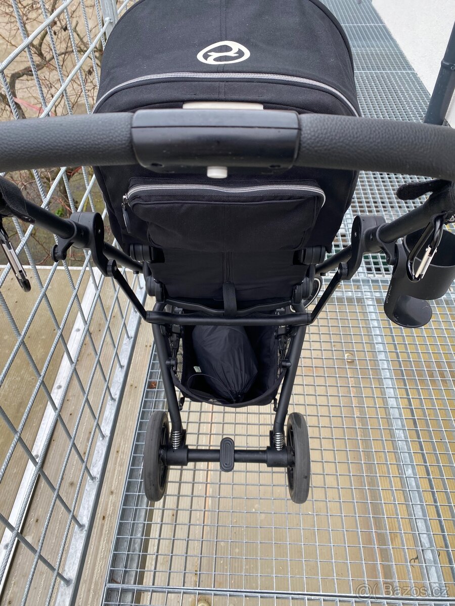 Cybex eezy S twist+2 - 4