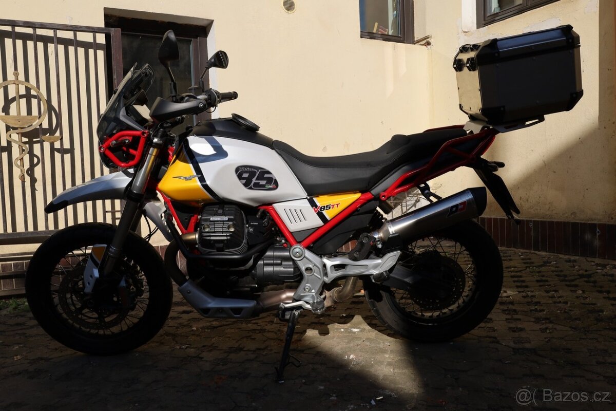 Moto Guzzi V85TT - 4