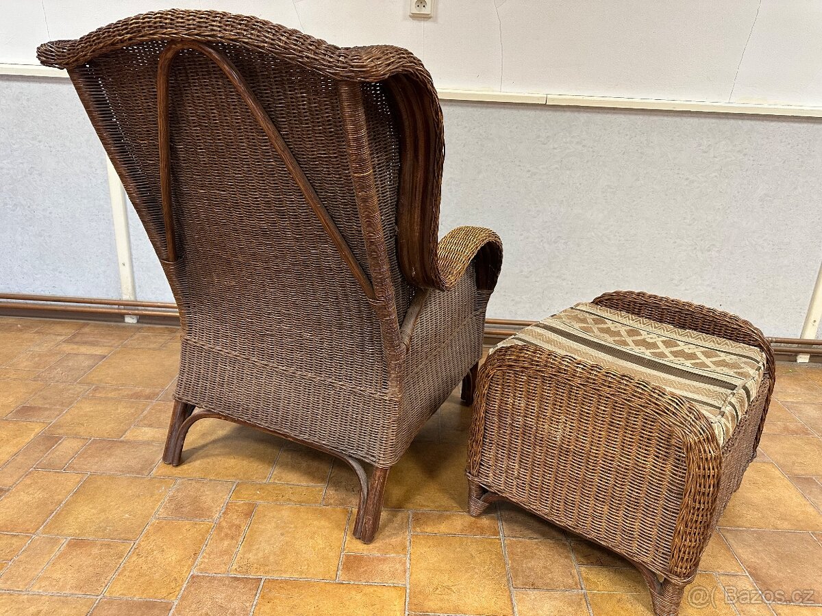 RATANOVÉ KŘESLO S PODNOŽNÍKEM - 4