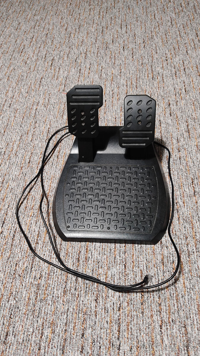 Volant Thrustmaster Ferrari 458 Spider pro Xbox One/Series - 4