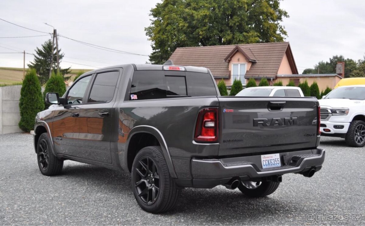 LARAMIE NIGHT PREMIUM 2025 3.0 Twin Turbo 420 KM - 4