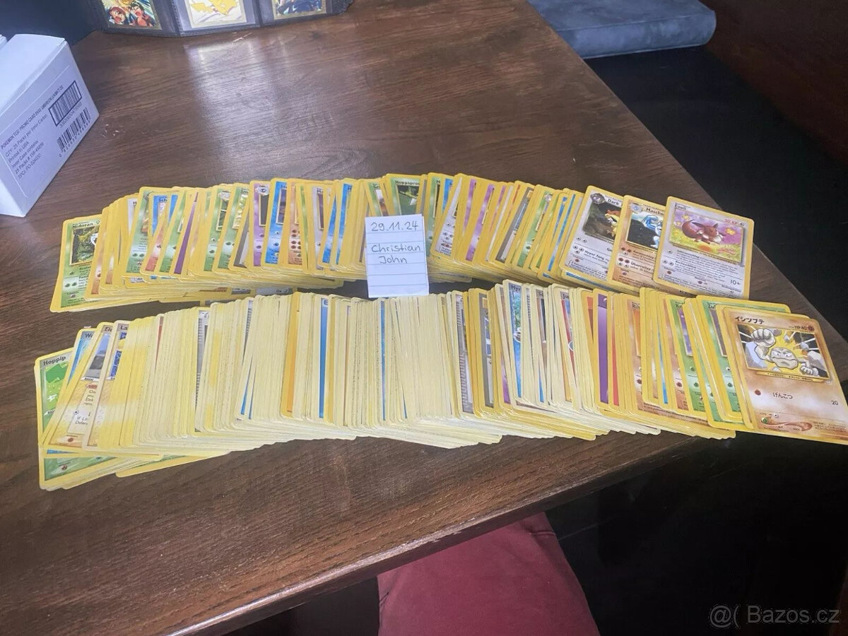 Stará sbírka karet Pokémonů - 4