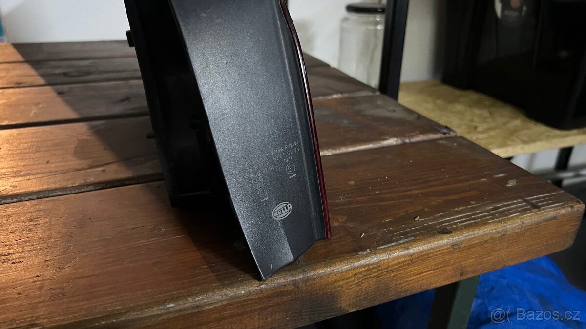 BMW 5 E39 pravé zadní světlo hella - 4