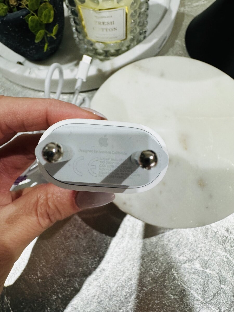 stojánky/nabijecky na apple iPhone - 4