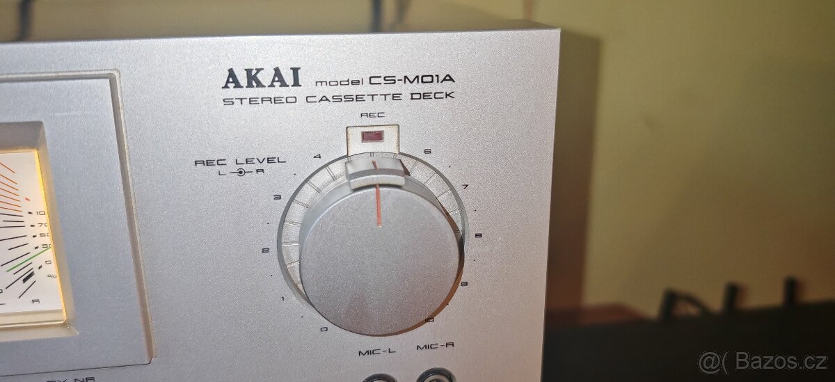 Akai - 4