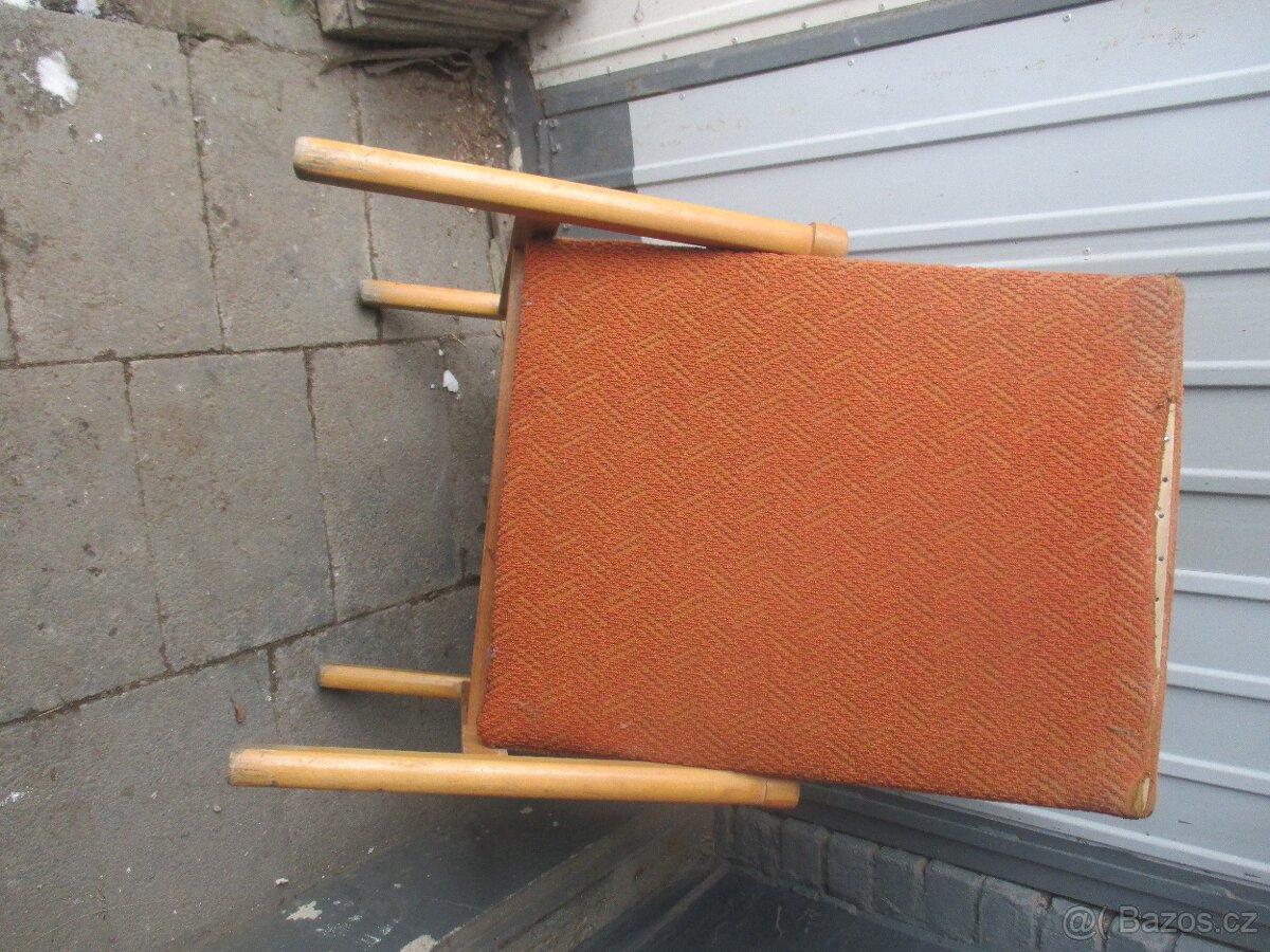Starší křeslo-k renovaci - 4