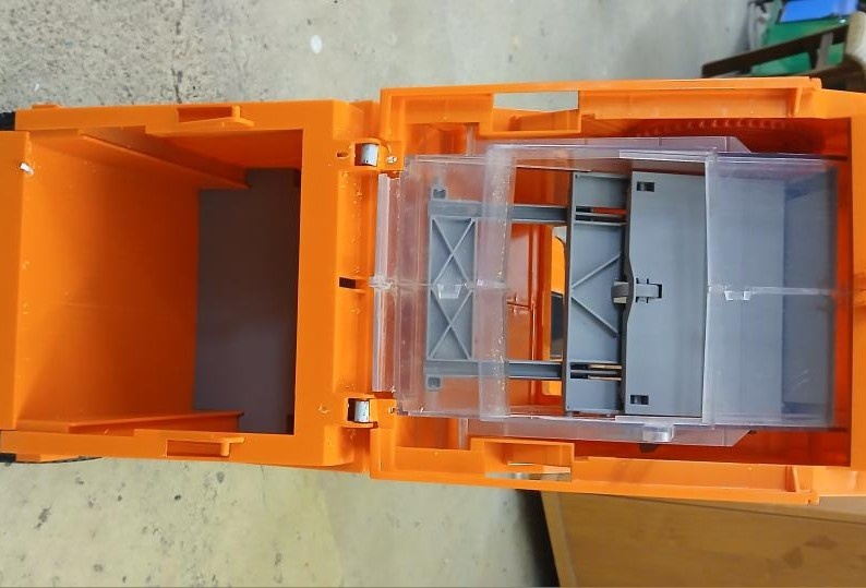 Bruder popelářské auto - 4