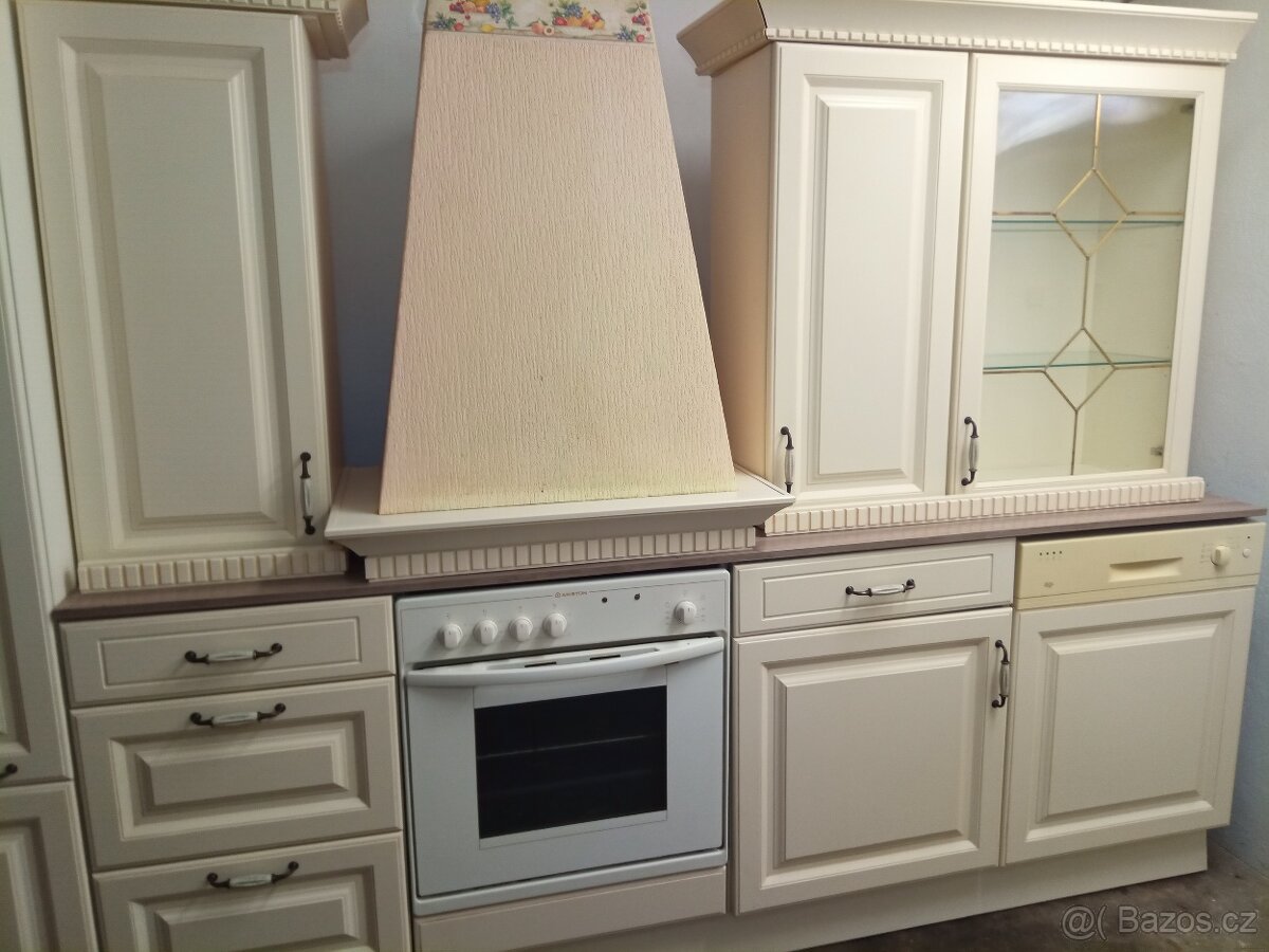 Kuchyňská linka Nobilia - Provance - 4