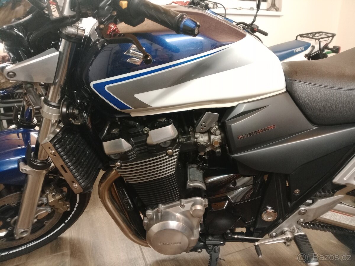 Suzuki GSX 1400 - 4
