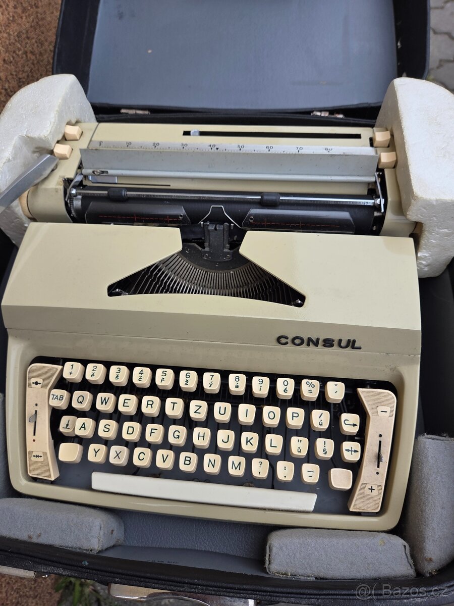 Psací stroj Consul - 4