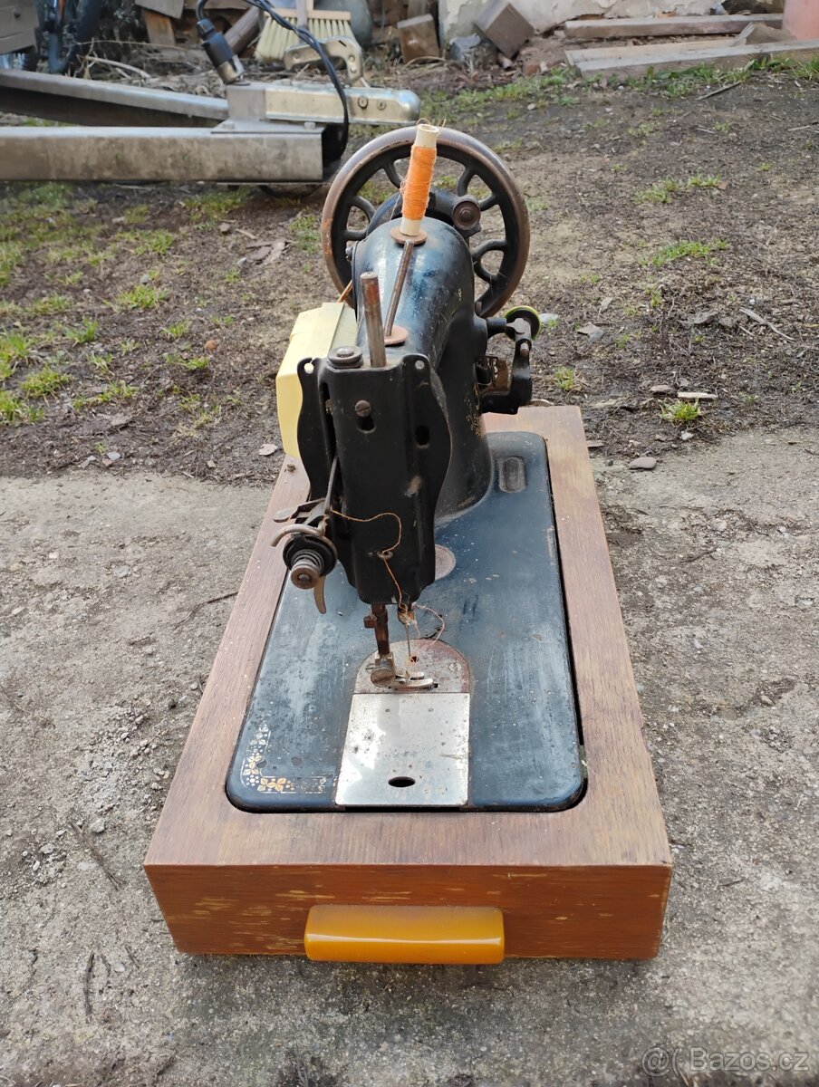 Šicí starší stroj, telefon fax záznamník, - 4