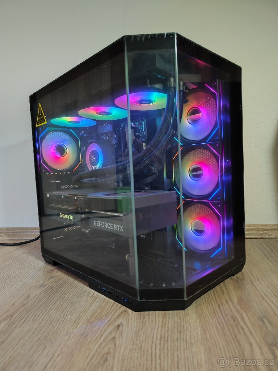 Herní PC: RTX 4080, R7 9800x3d, 32Gb ram, ZÁRUKA - 4