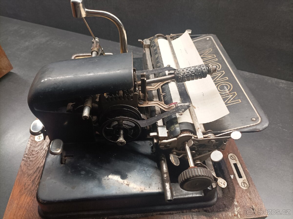 Starožitný psací stroj - 4