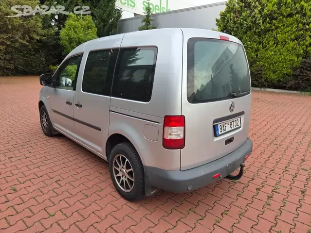 VW Caddy 1.9TDI 77kW 2009,tažné,bez koroze,serviska - 4