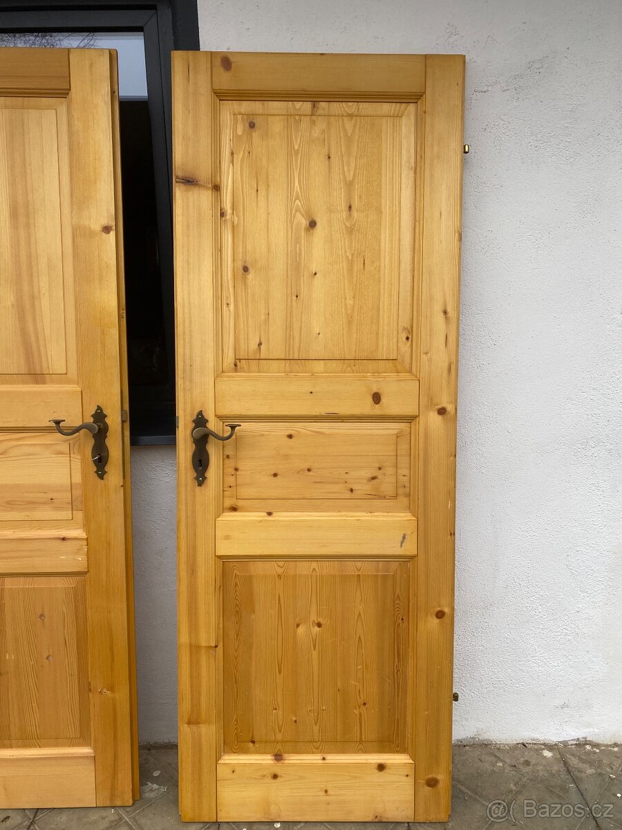 Masivní dveře levé 70 cm - AKCE doprava - 4