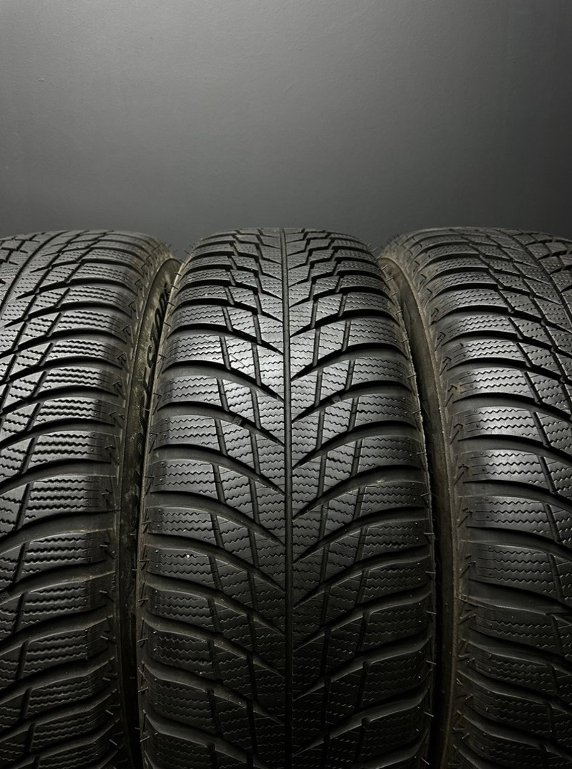 Sada pneu Bridgestone 215/65 r17 - 4