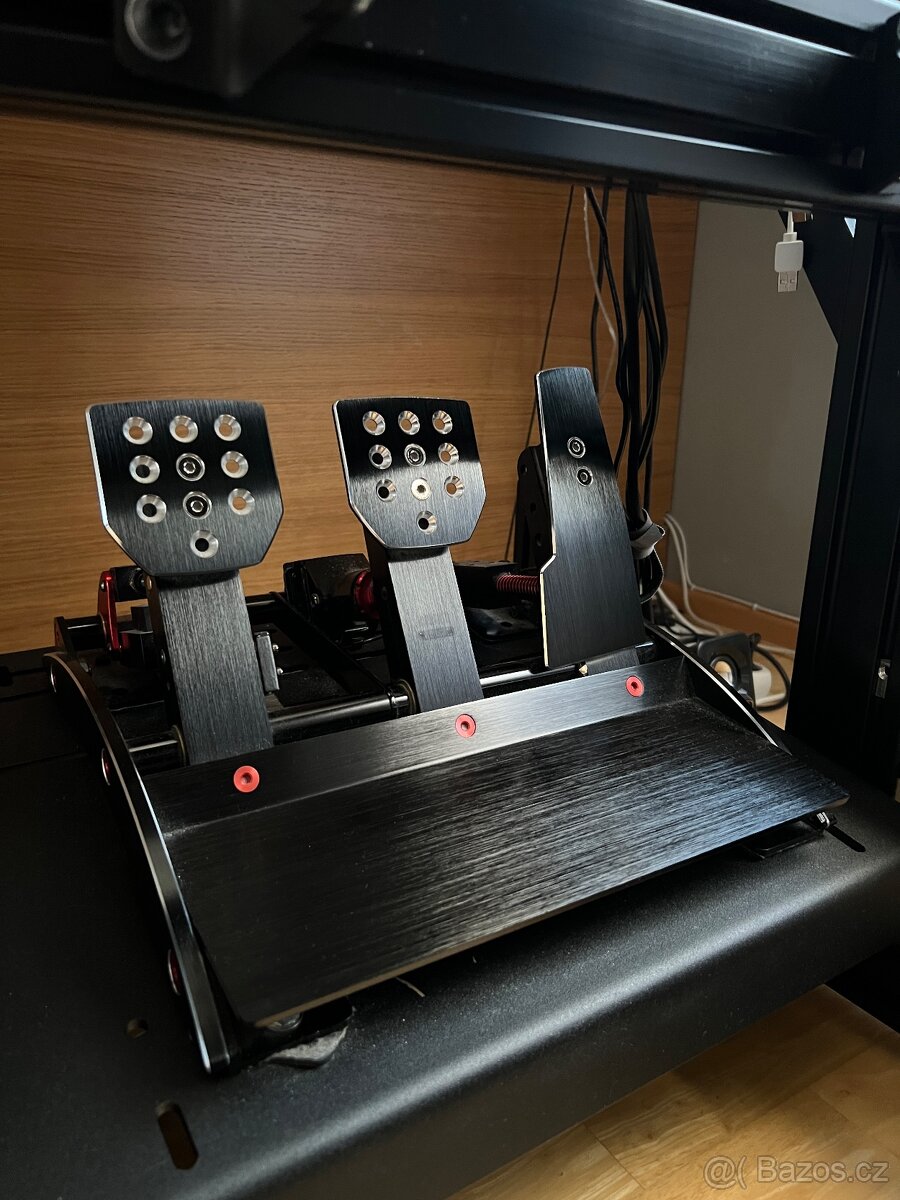 Simulátor simrig závodní trenažer SimLab GT1 EVO + Fanatec - 4