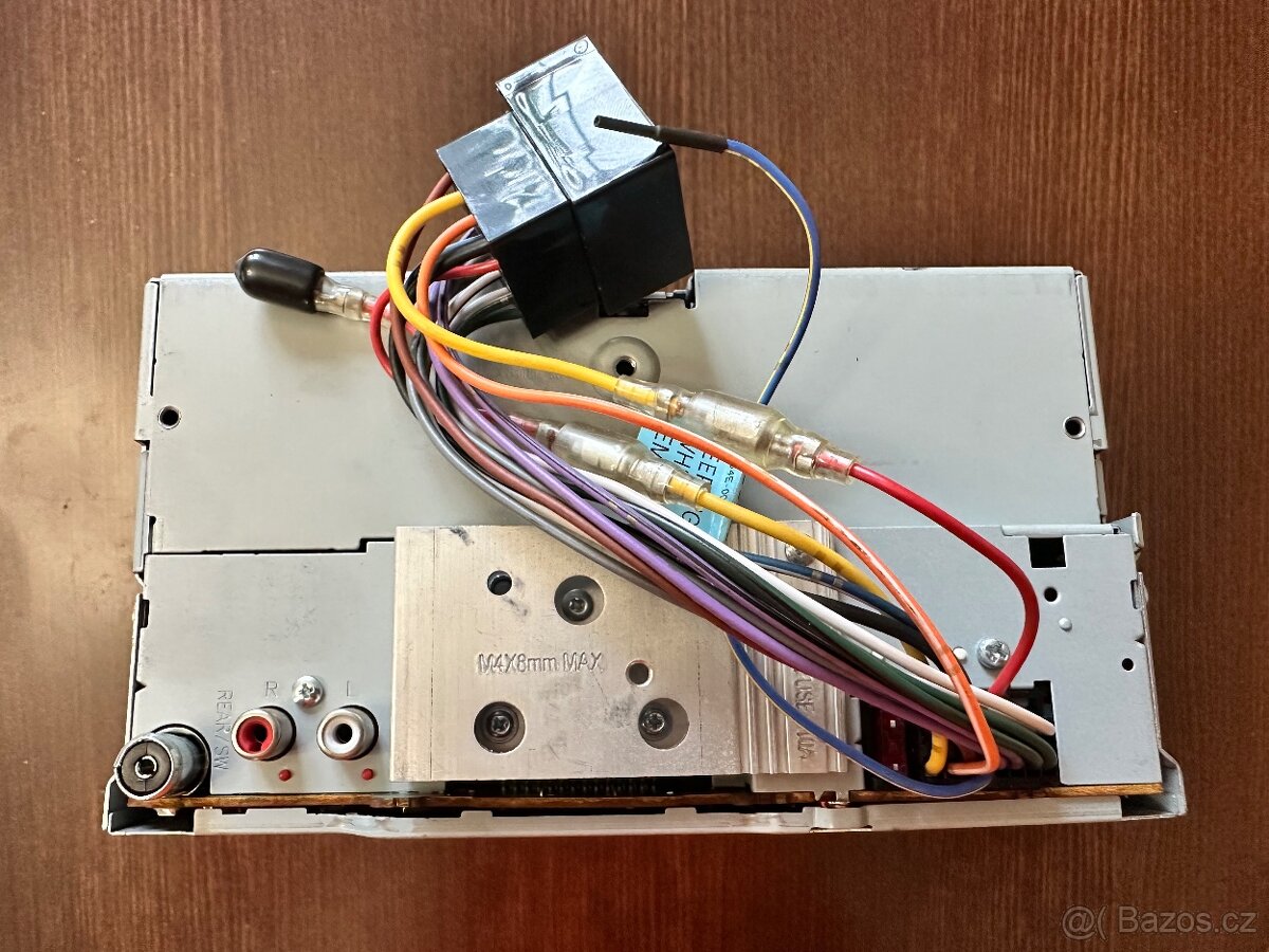 Autorádio JVC KW-R520 - 4