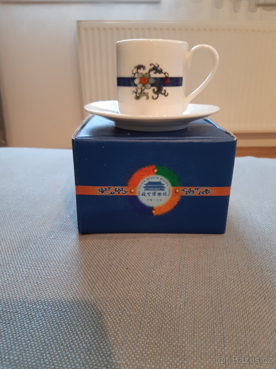 Starožitnosti a čajová sada - 4