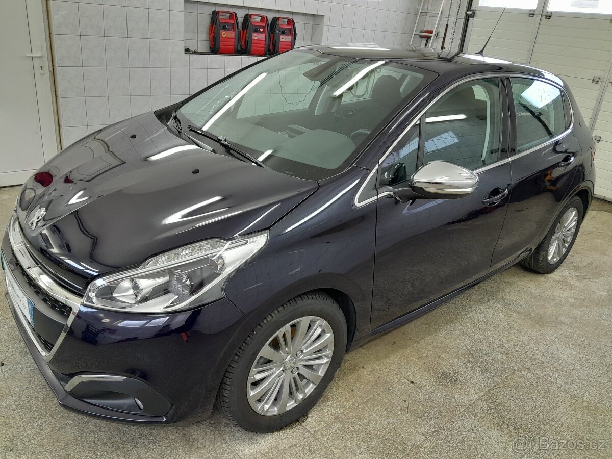 Peugeot 208 1,2 PURETECH - 4