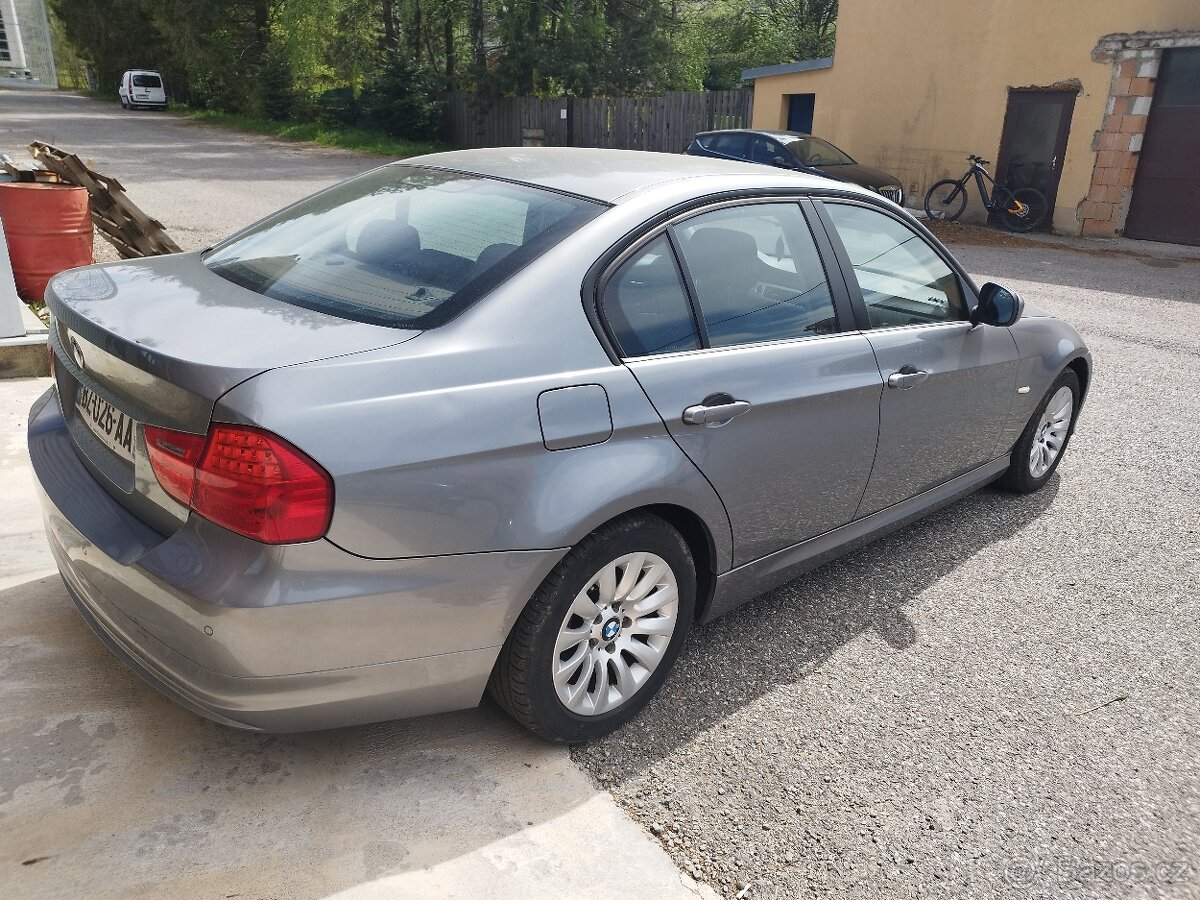 BMW E90 2.0D lci Facelift 2009 - 4