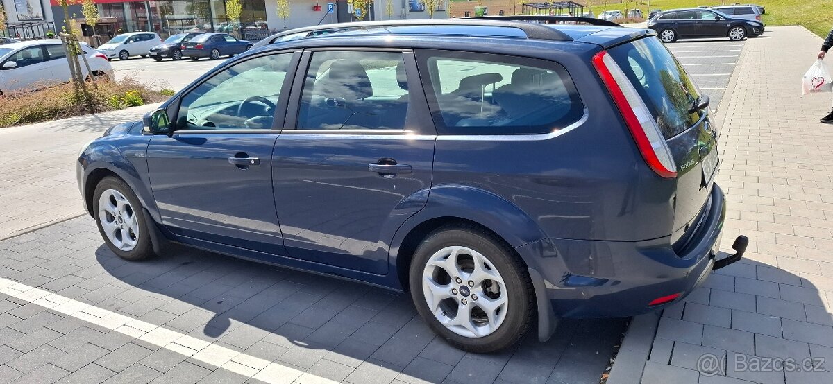 Ford Focus MK2 kombi 1.6 bemzín - 4
