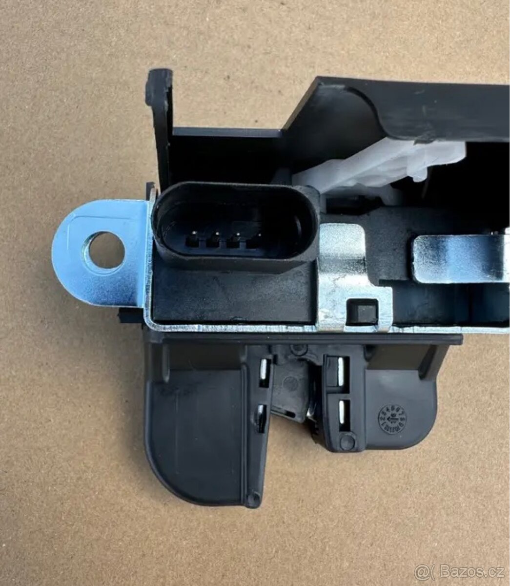 VW / Škoda - zámek víka - 4