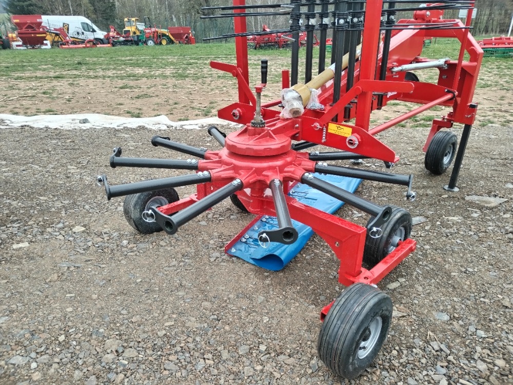 Metal-Technik shrnovač píce 3,6m a 4,2m - 4