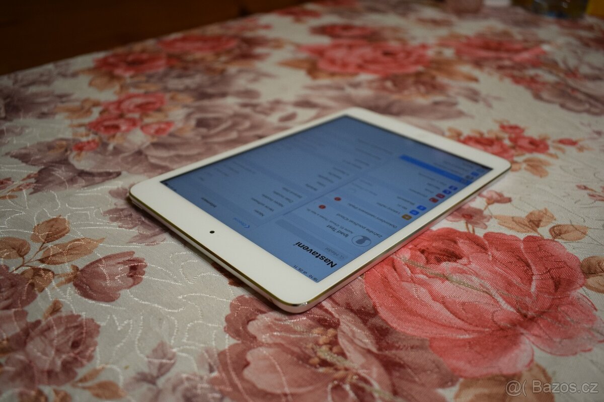 Apple iPad mini (Retina, 2nd Gen) - A1489, 32GB, (5) - 4