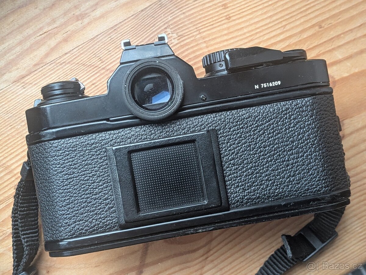 Nikon FM2n černý - 4