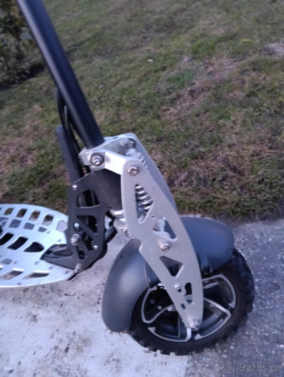 Benzínová koloběžka - 4