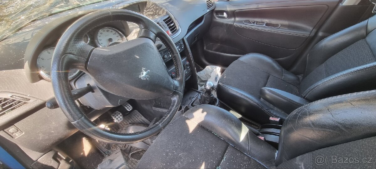 Peugeot 207 hatchback 1.6 hdi - 4