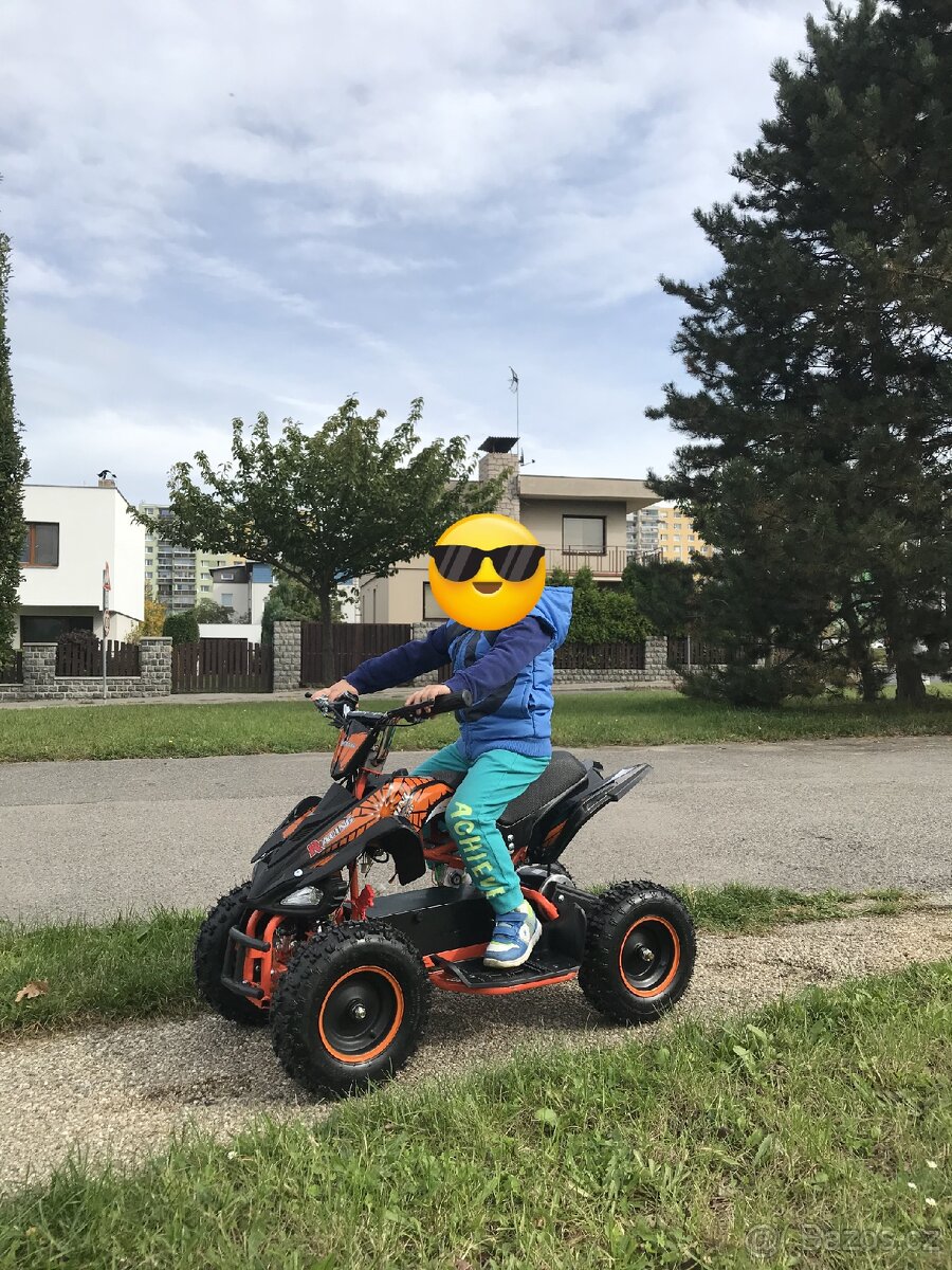Dětská čtyřkolka elektrická 800w- v pěkném stavu