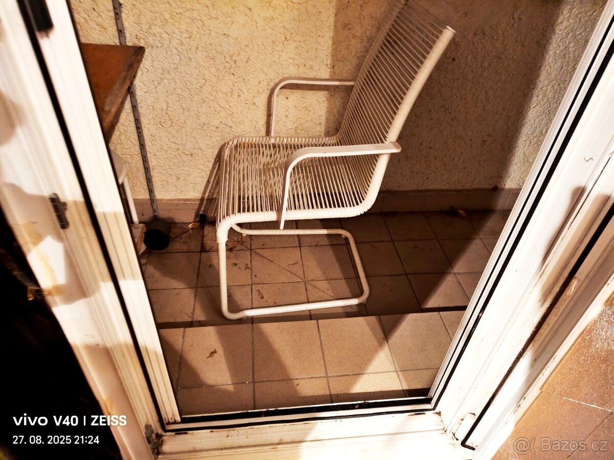 3 kovové židle s područkami odolné proti povětrnostním vlivů - 4