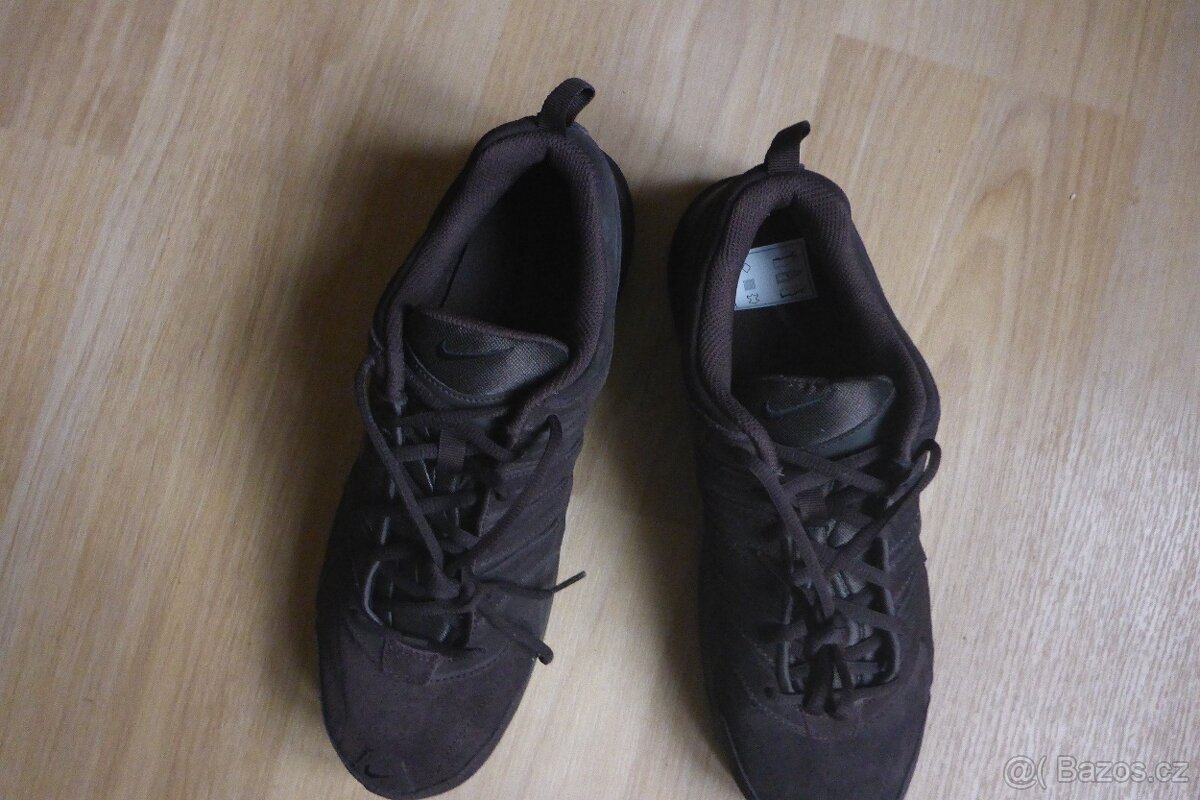 vycházkové boty Nike tmavohnědé - 4