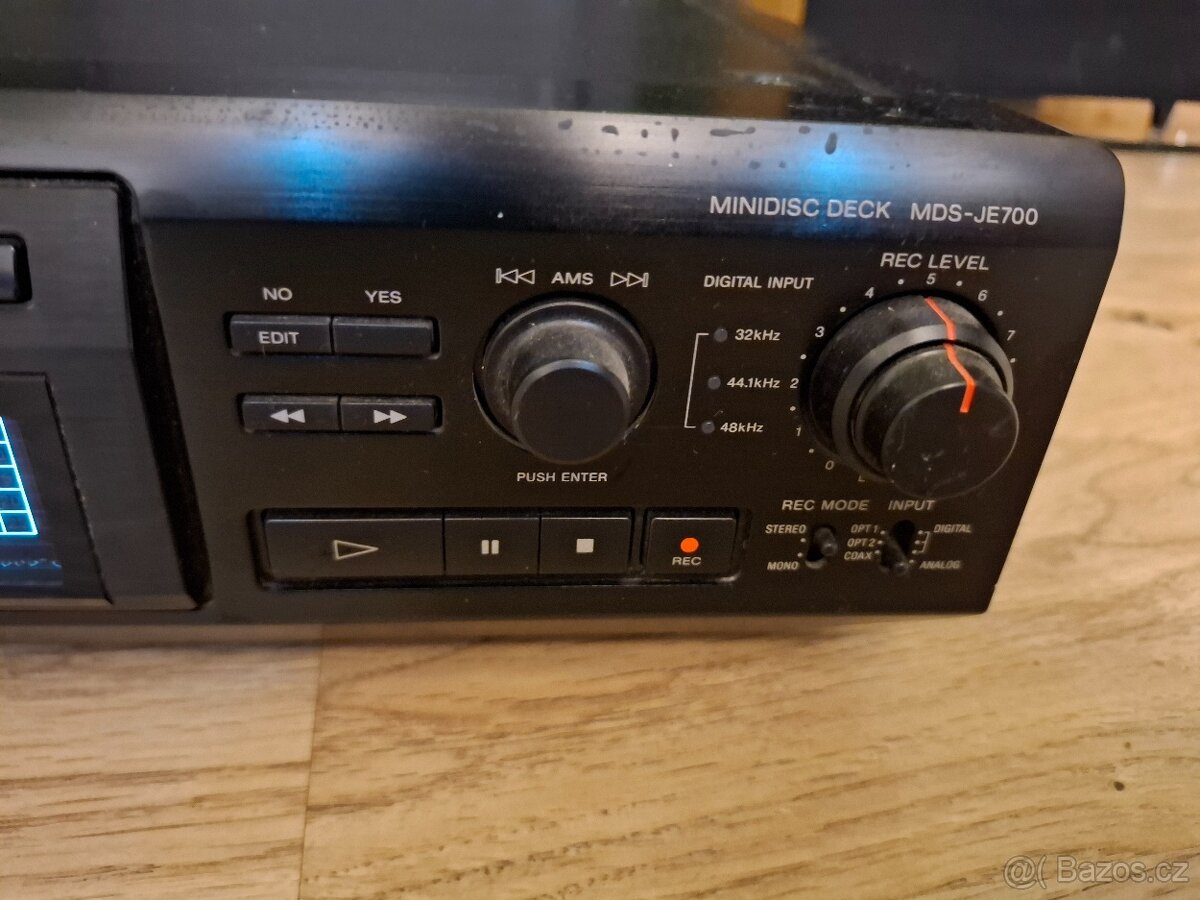 Sony MDS JE700 Mini Disc Recorder - 4