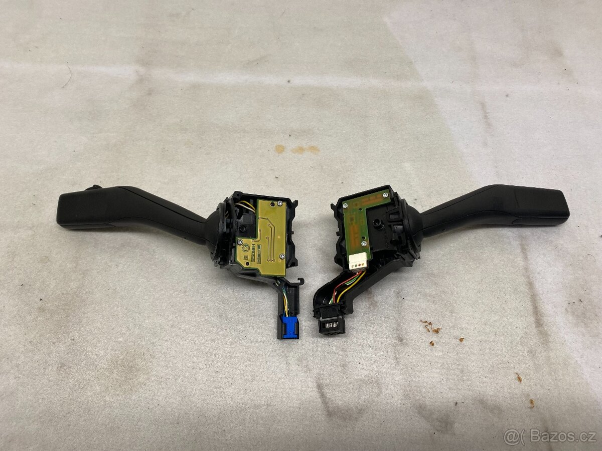 VW GOLF 5 2003-2008 - PÁČKY POD VOLANT - 4