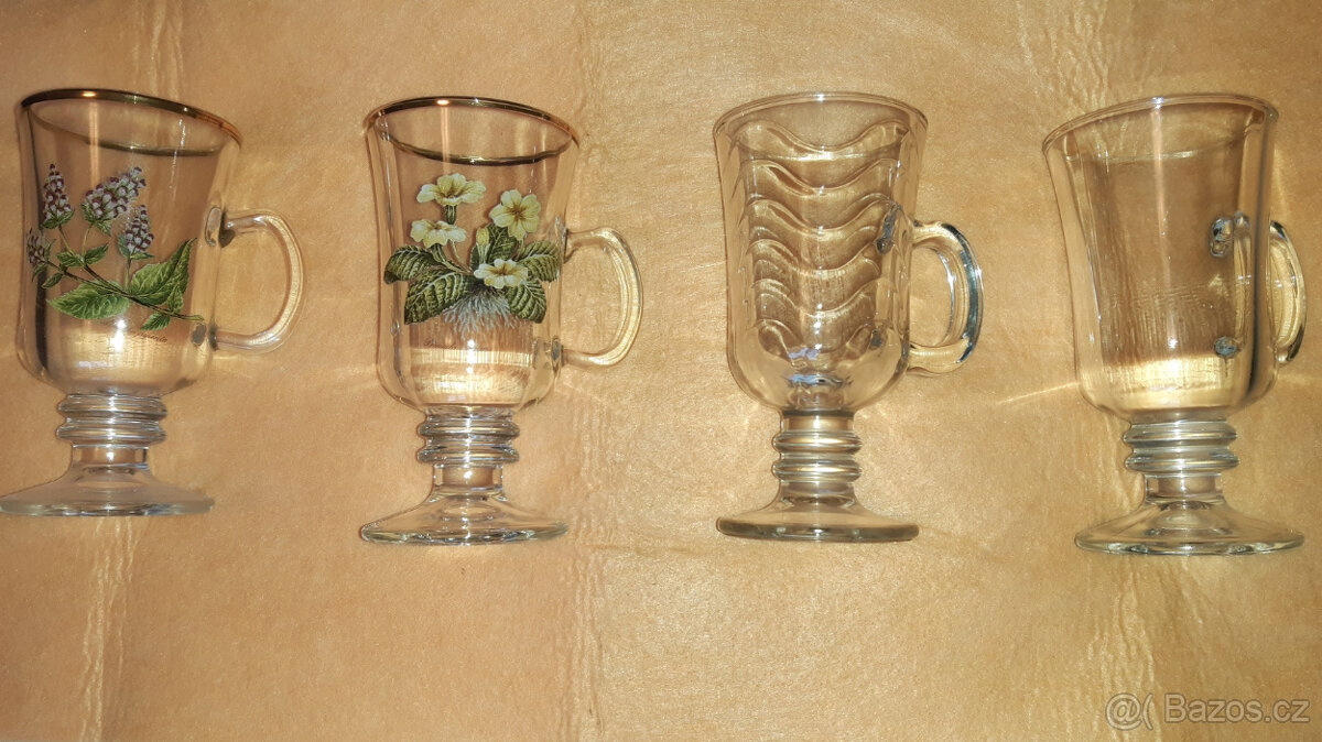 Prodám sadu skleniček: 18+4+6 ks a skleněný tác a mísu - 4
