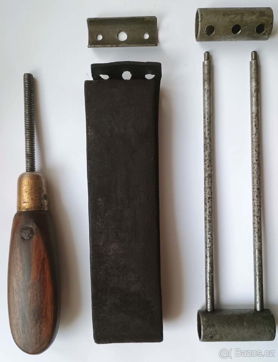 Antik. Obtahovák na břitvy - 4