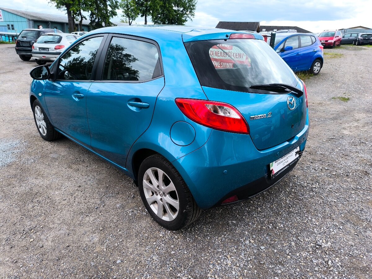 Mazda 2, KRÁSNÁ,100TKM,VÝBAVA,SERVISKA - 4