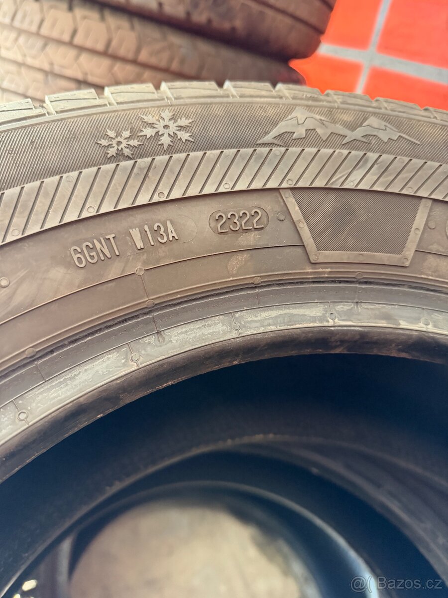 Zimní pneu PointS 215/70/15C - 4