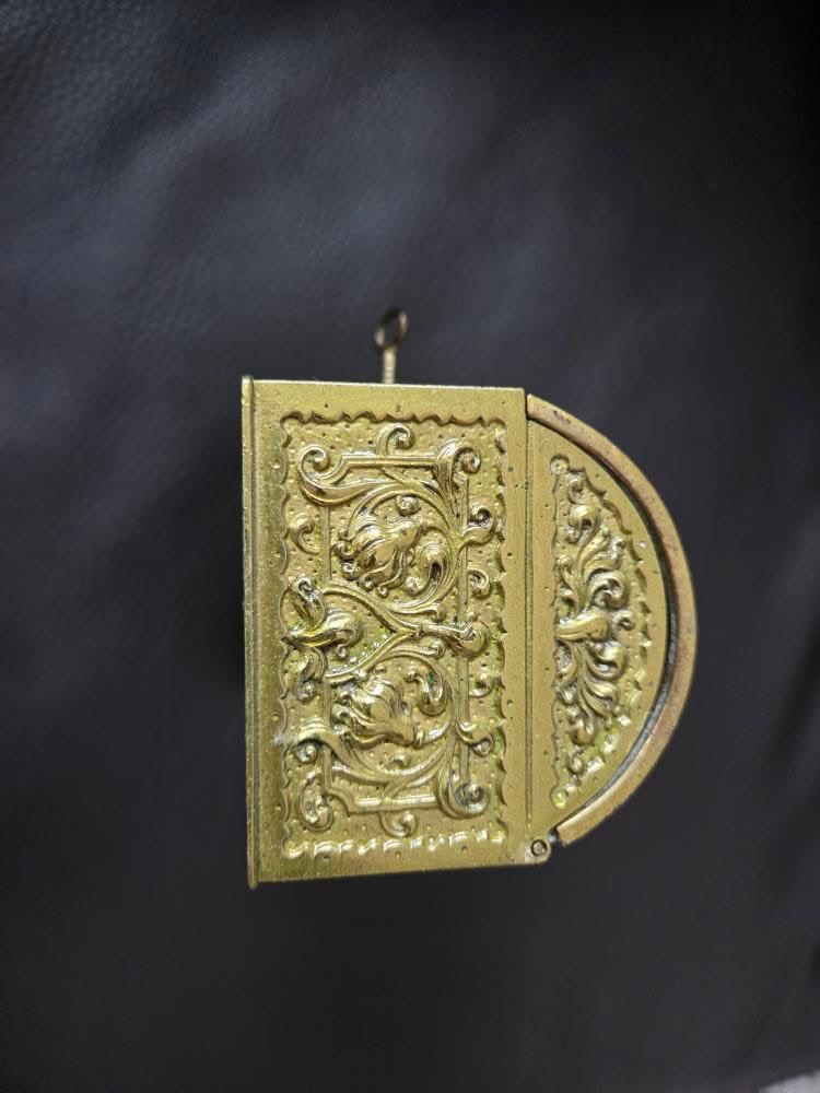 Starožitná bronzová šperkovnice s klíčem - 4