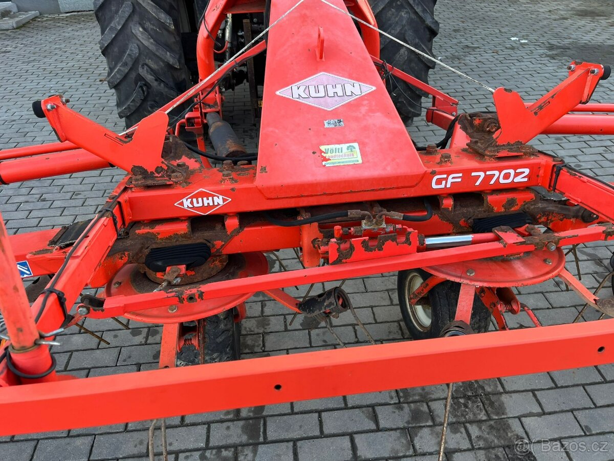 Obraceč sena, píce KÜHN GF 7702 - 4