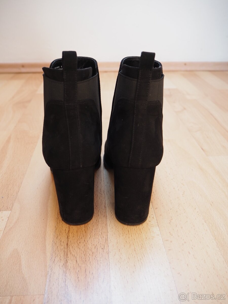 Dámské kotníkové boty značky Baťa, vel. 38,5 - 4