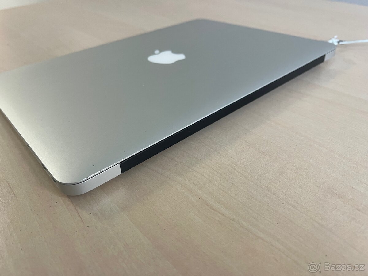 MacBook Air - 4