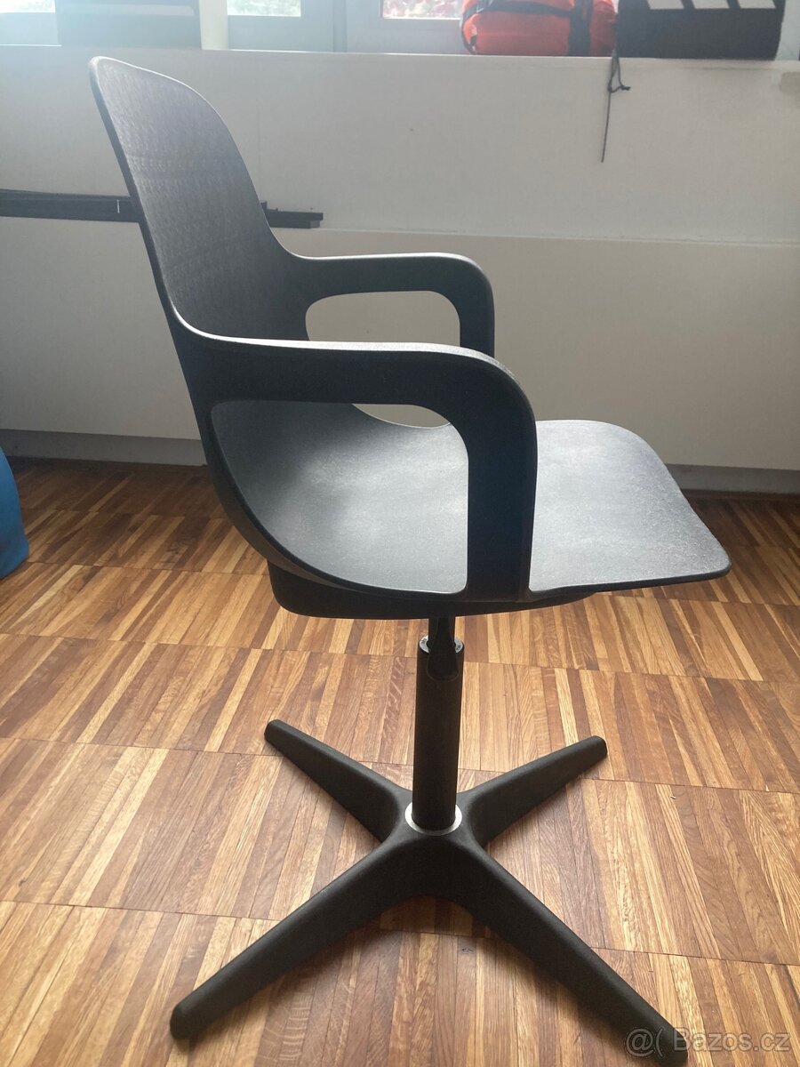 Otočná židle černá IKEA - 4