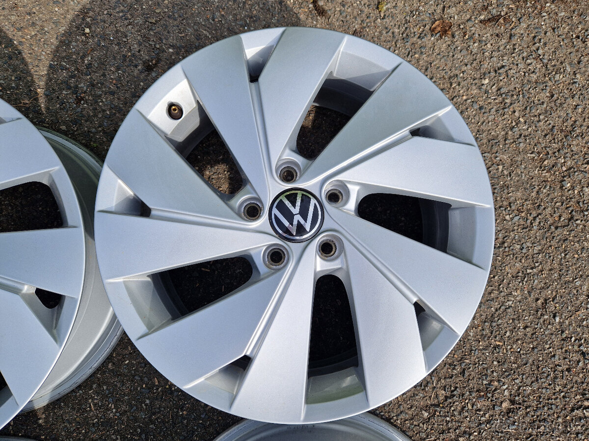 5x112 r17 et46 alu disky kola volkswagen golf 8 škoda 17 vw - 4