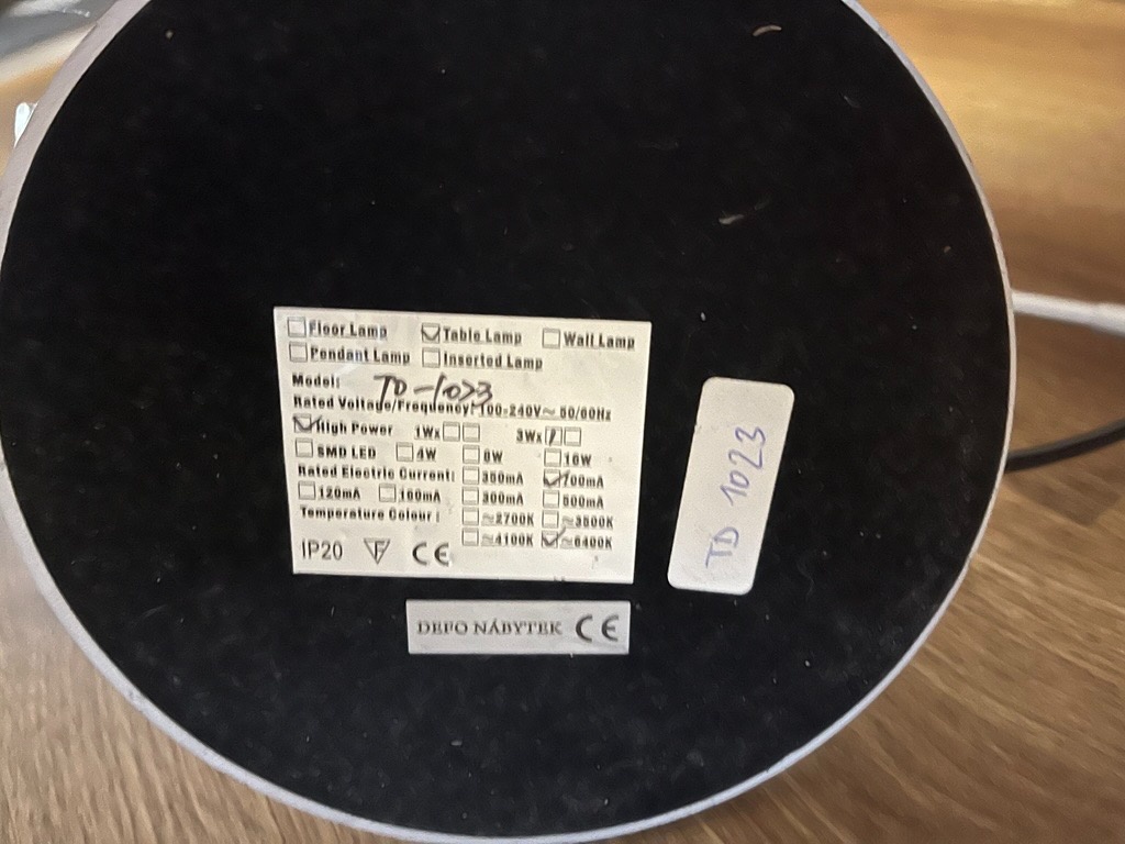 Moderní stolní lampa - 4