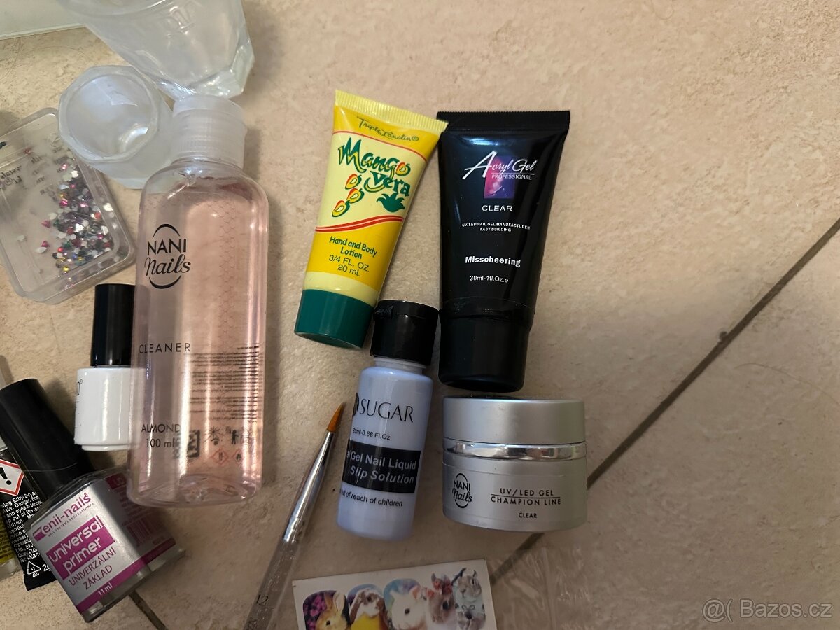 Věci na gelové nehty – gel, primer, tipy (použité) - 4