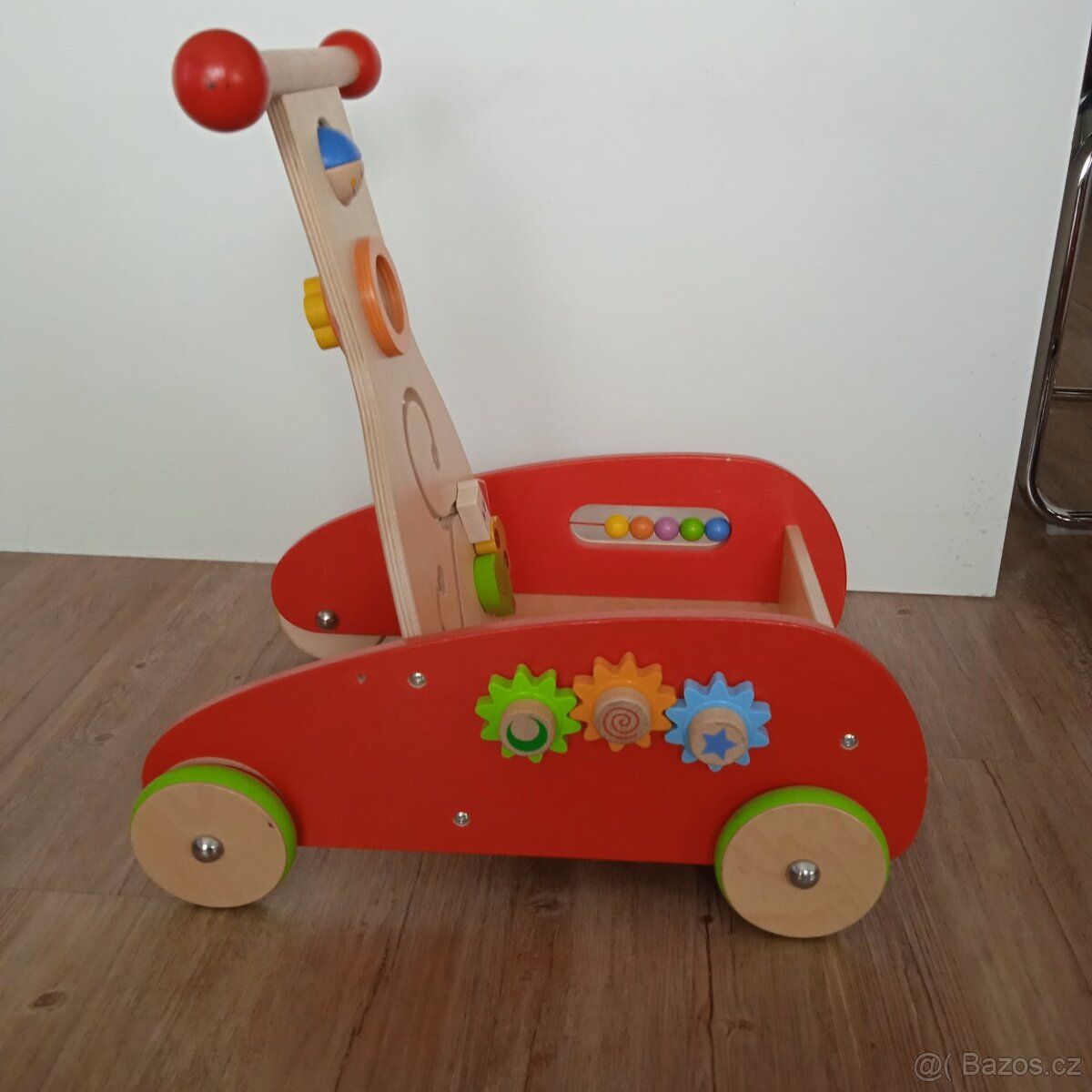 Dětské dřevěné chodítko - 4